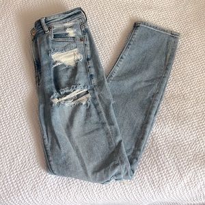 American Eagle Stretch Mom Jeans. Size: 0 Regular